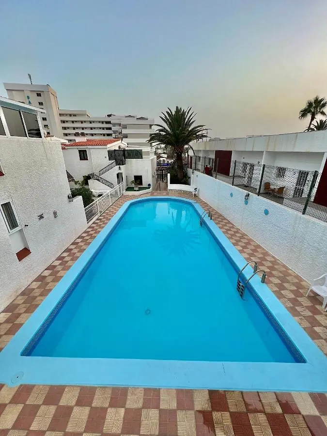 Apartment Silver & Brownie, Nuevo Apart Cerca De La Playa Playa de las Americas  Spain